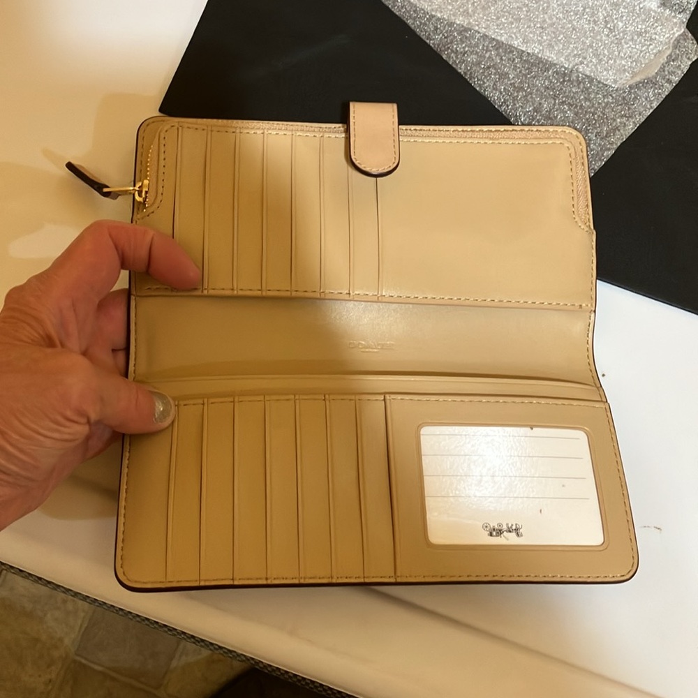 CoachSmooth Beechwood leather Skinny Wallet - Picture 5 of 9